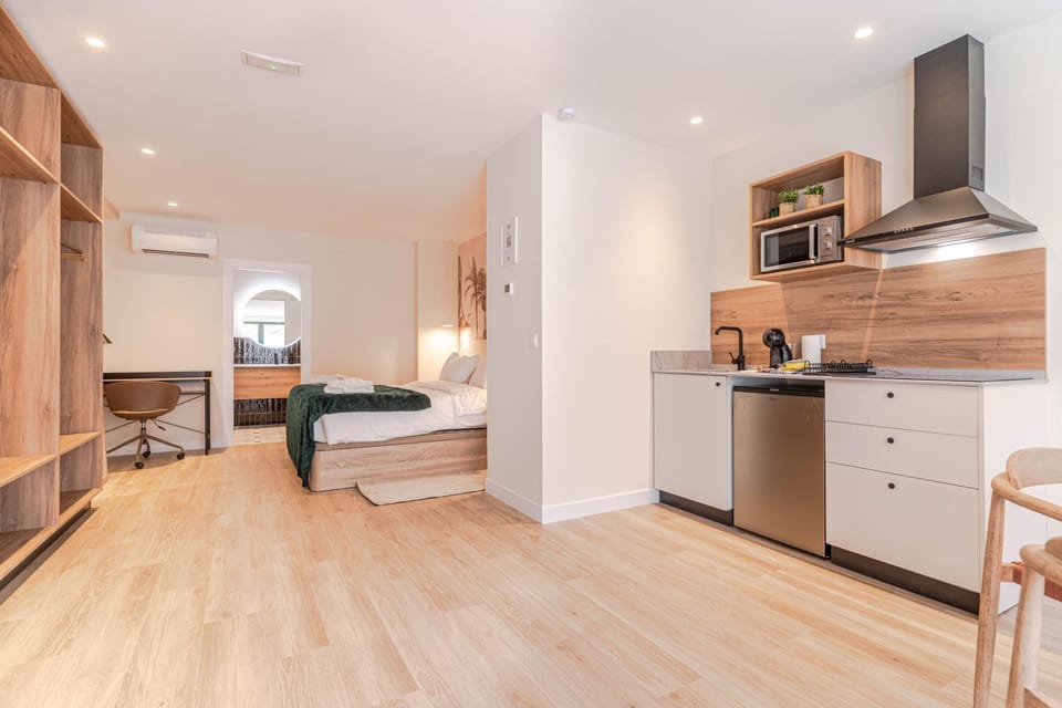Bed, Kitchen or kitchenette, Photo of the whole room, Bedroom