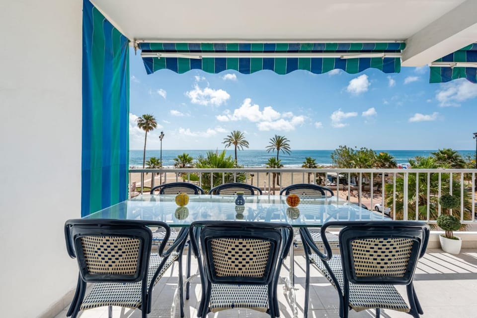 View (from property/room), Balcony/Terrace, Sea view