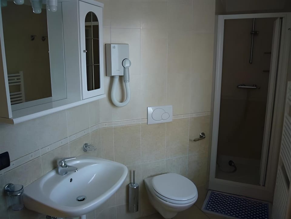 Bathroom, Living room