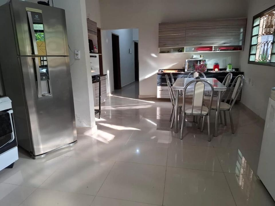 Chácara completa com churrasqueira e piscina House in State of Goiás