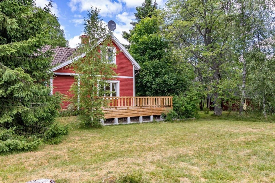KRO847-Lessebo-Lidholmsvaegen-12 House in Kalmar County, Sweden