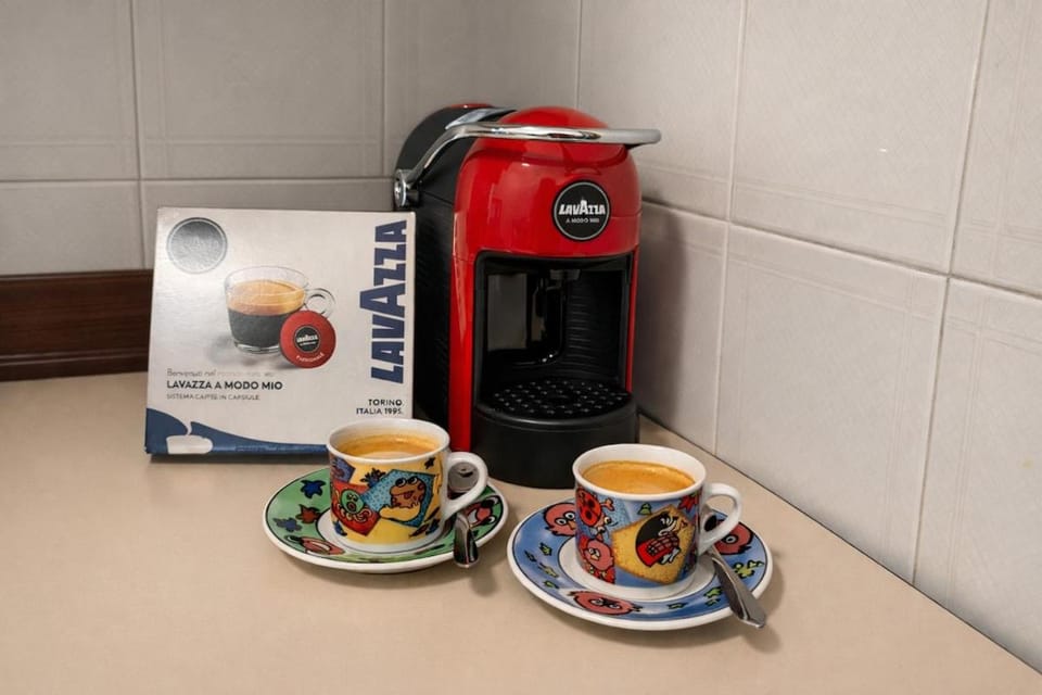 Coffee/tea facilities, Breakfast