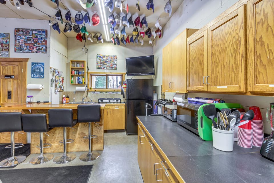 Big Pine Lake Home w/ Dock & Game Room in Aitkin House in Mille Lacs Lake