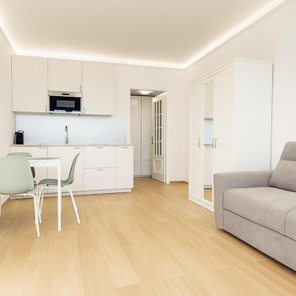 Kitchen or kitchenette, Living room, Dining area