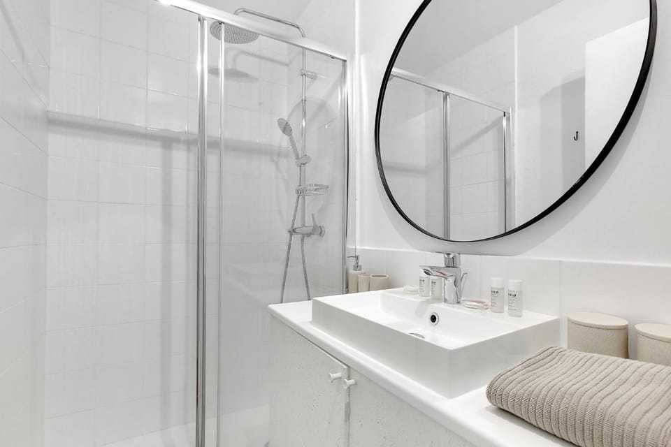 Shower, Bathroom