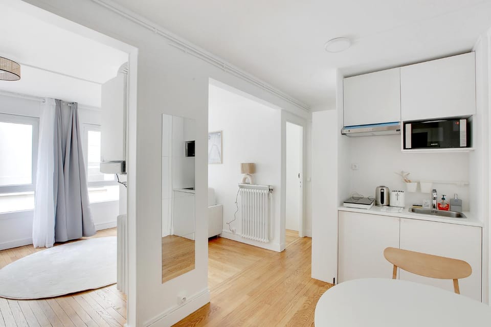 Kitchen or kitchenette, Living room