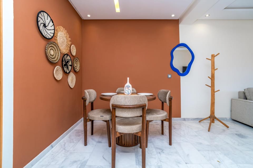 Living room, Decorative detail, Seating area, Dining area