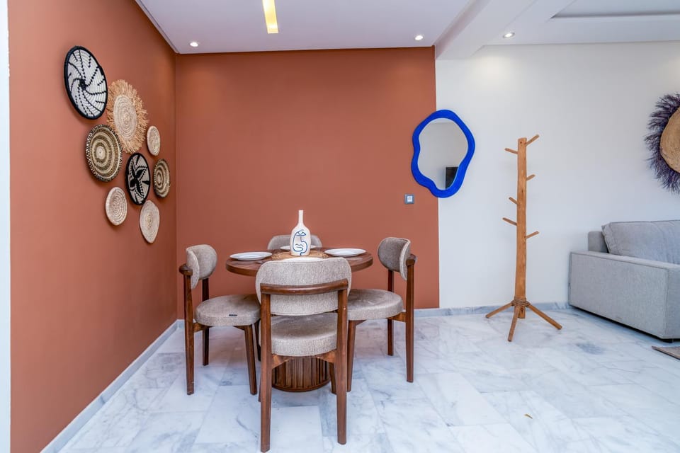 Living room, Decorative detail, Seating area, Dining area