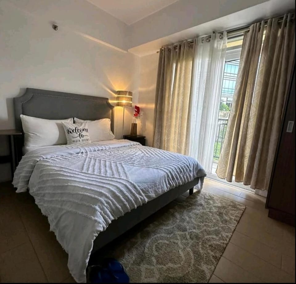 NAIA TERMINAL 3 Condo Rentals Bed and Breakfast in Pasay