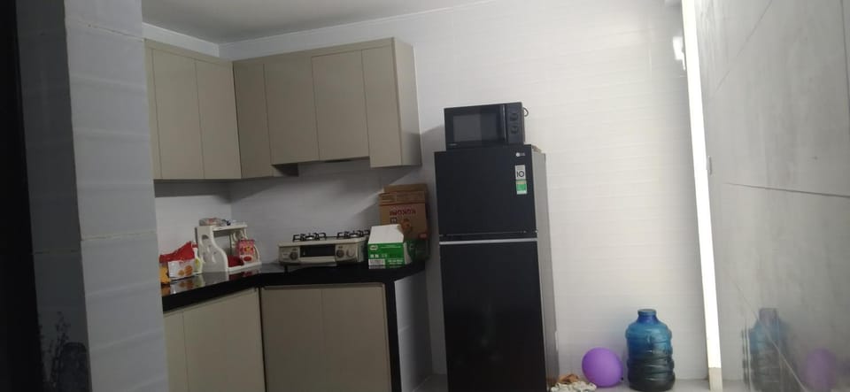 Kitchen or kitchenette, oven, pet friendly, stove