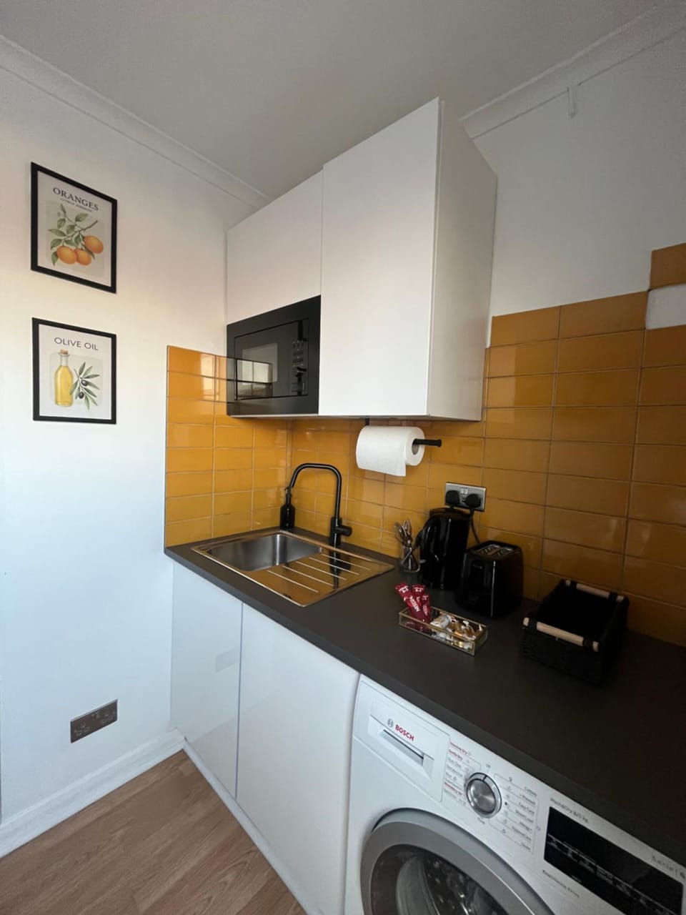 Dalston Cozy Studio - 2 min Overground & Market Apartment in London Borough of Hackney