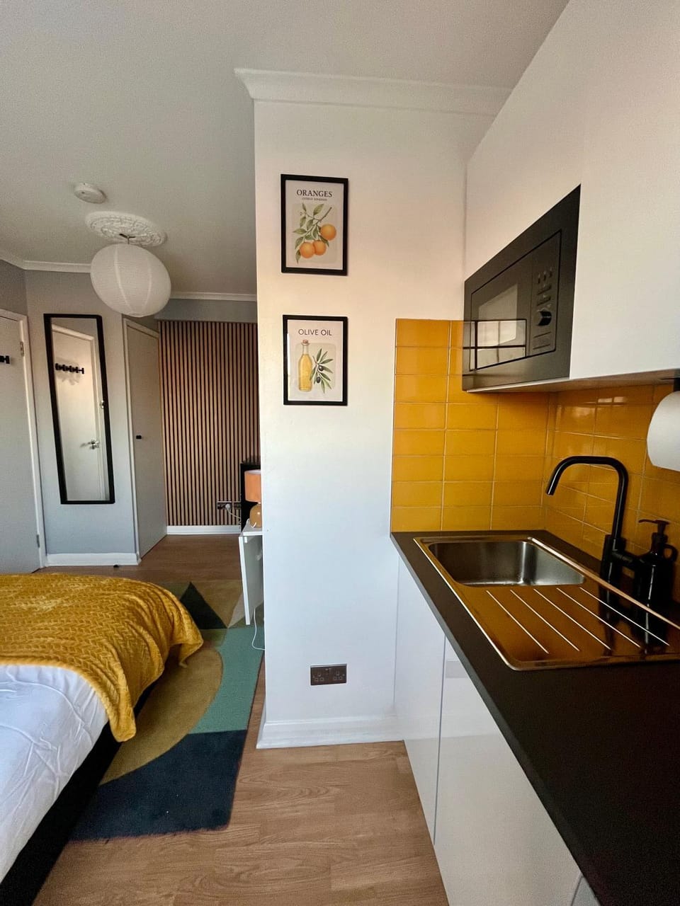 Dalston Cozy Studio - 2 min Overground & Market Apartment in London Borough of Hackney