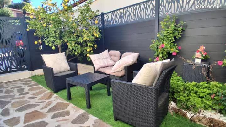 Garden, Garden view