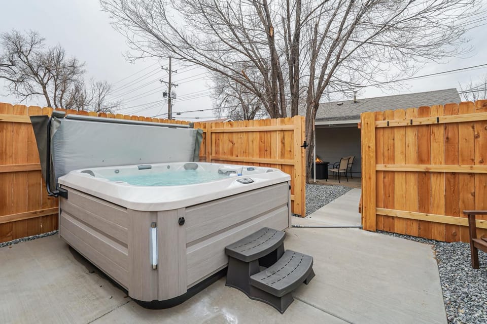 5BR Home Across the Olympic Center, Colo Springs House in Colorado Springs