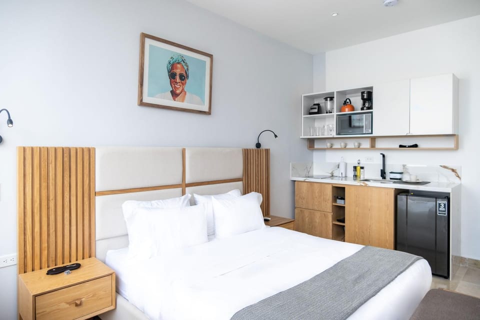 Bed, kitchen