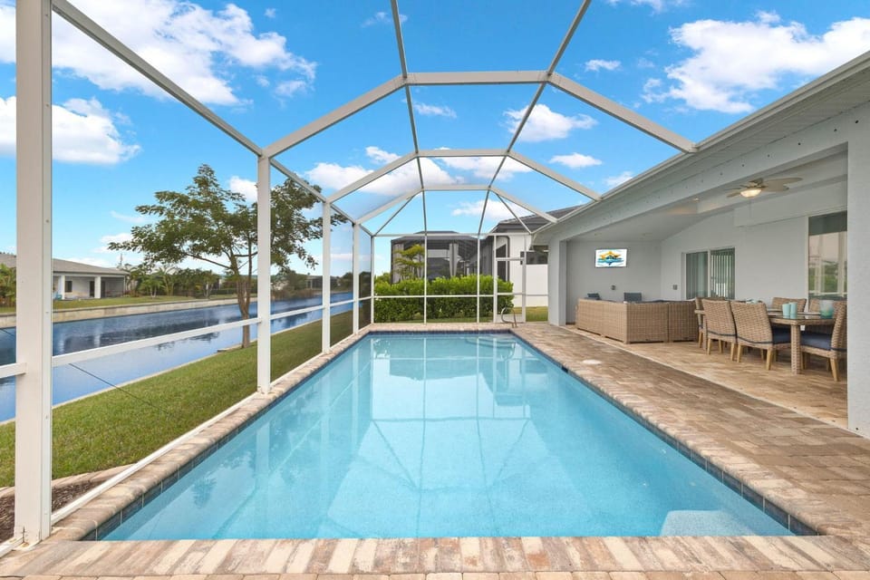 Villa Rosa House in Cape Coral