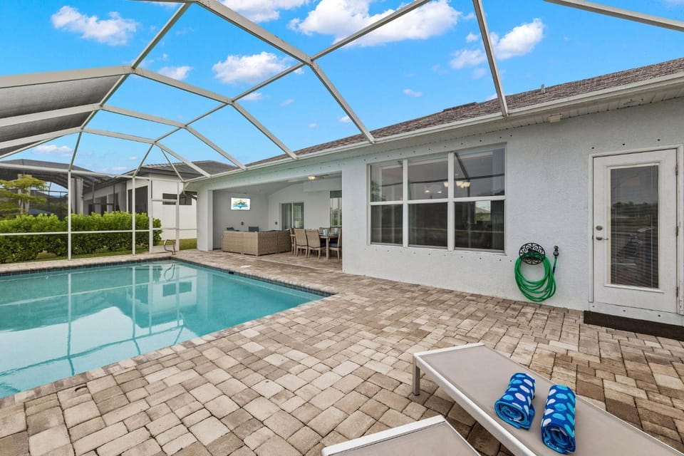 Villa Rosa House in Cape Coral