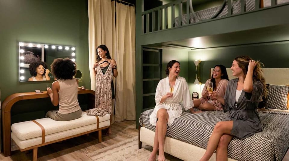 Luxe Urban Retreat - Private Rooftop Hot Tub Deck Apartment in East Nashville