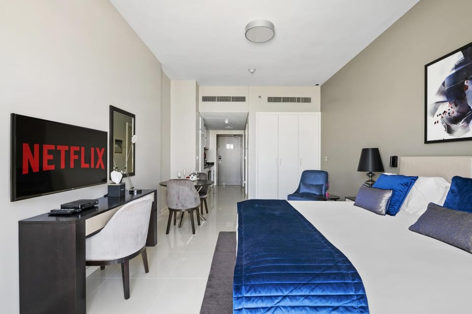 VayK - Chic Hotel Style Studio in Damac Hills Apartment hotel in Dubai