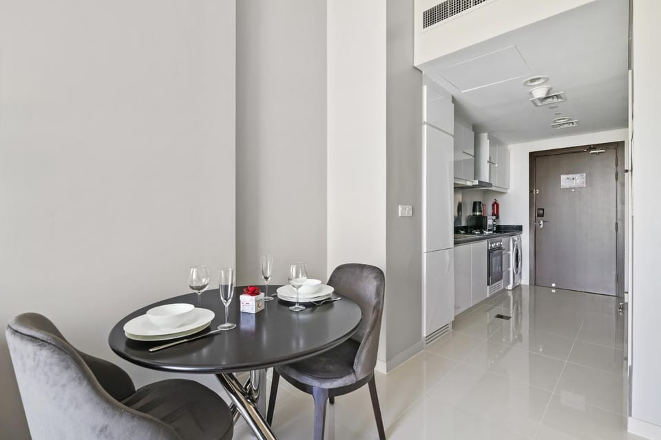 VayK - Chic Hotel Style Studio in Damac Hills Apartment hotel in Dubai