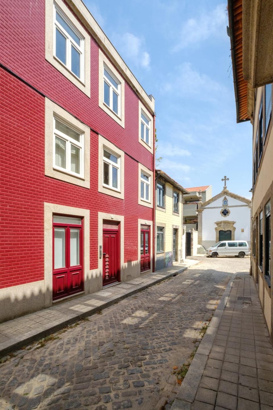 Magnolia 3 Luxury with AC Metro Downtown Porto Apartment in Porto
