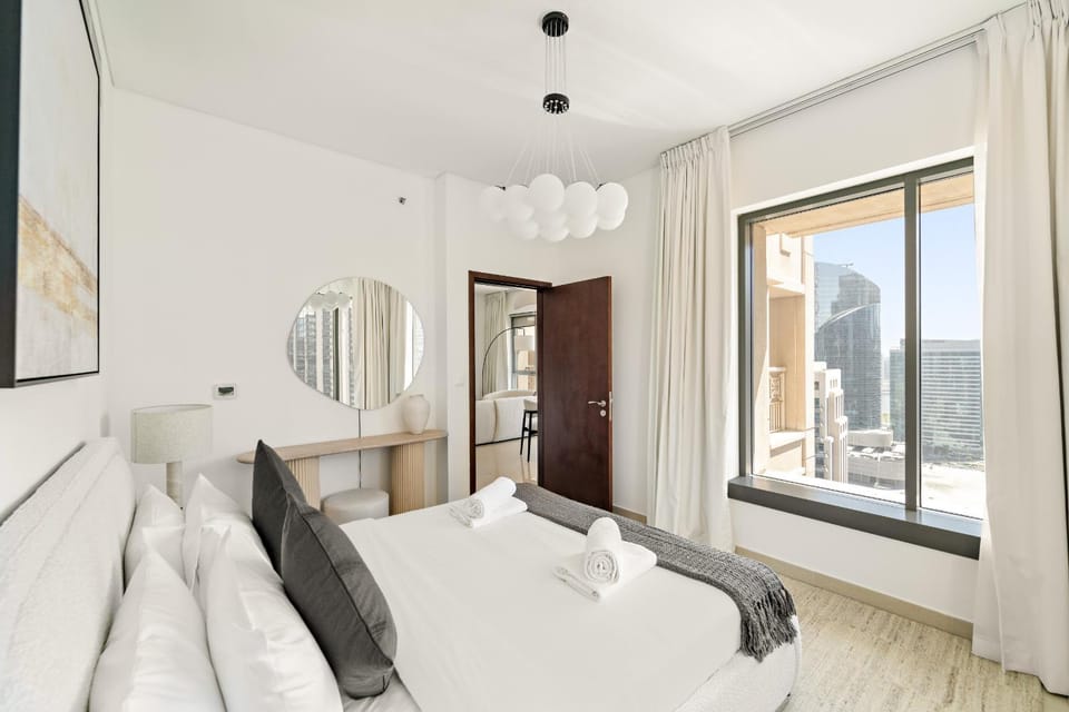 VayK - Modern 1BR in Downtown Dubai Apartment in Dubai