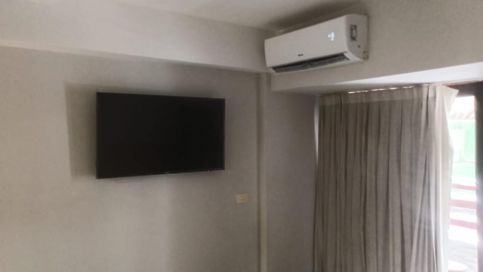 TV and multimedia, air conditioner