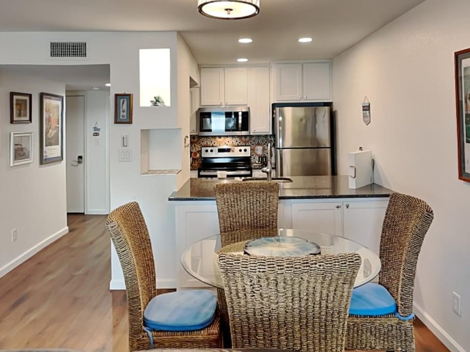 Kitchen or kitchenette, Dining area, furniture, microwave, oven, kitchen, air conditioner