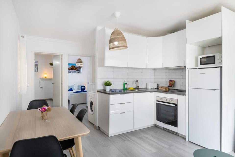 Kitchen or kitchenette, Living room
