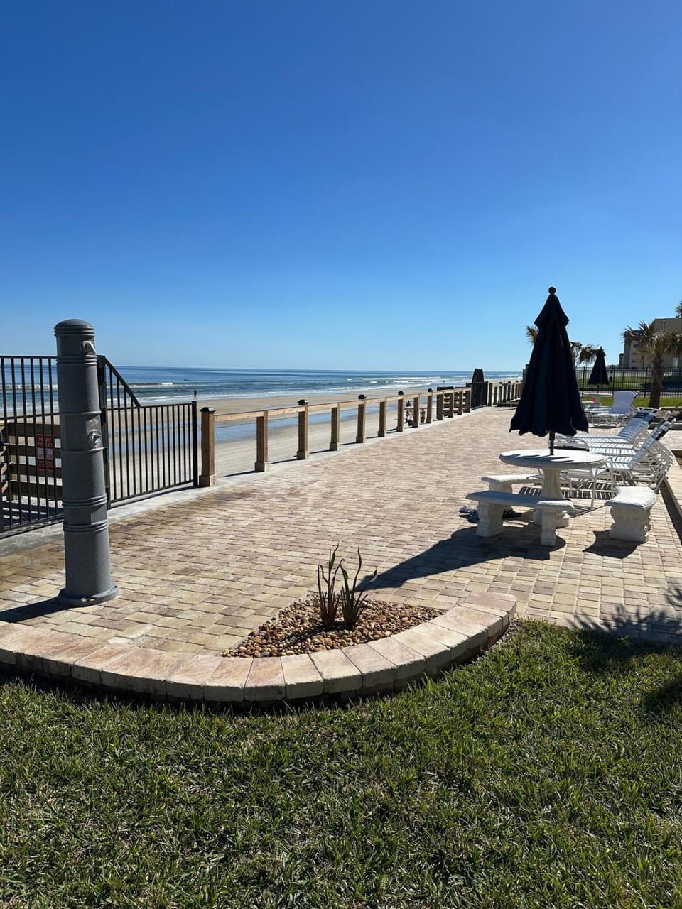 Refreshing oceanfront gem Remarkable sunrises Apartment in Edgewater