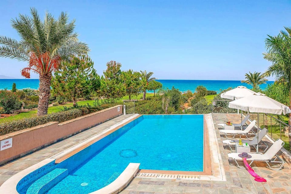 Spring, Sea view, Swimming pool, sunbed