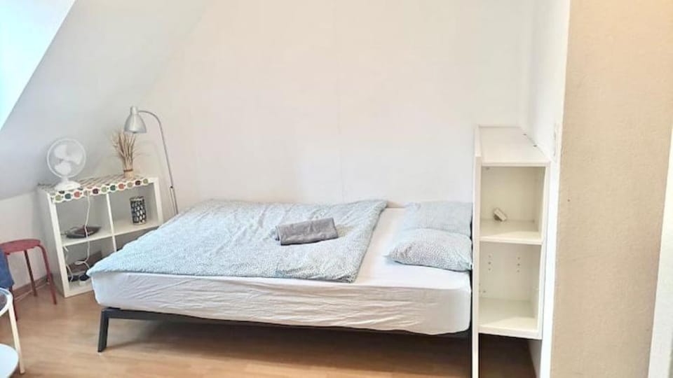Zurich HB Station Studio, Leon Apartment in Zurich City