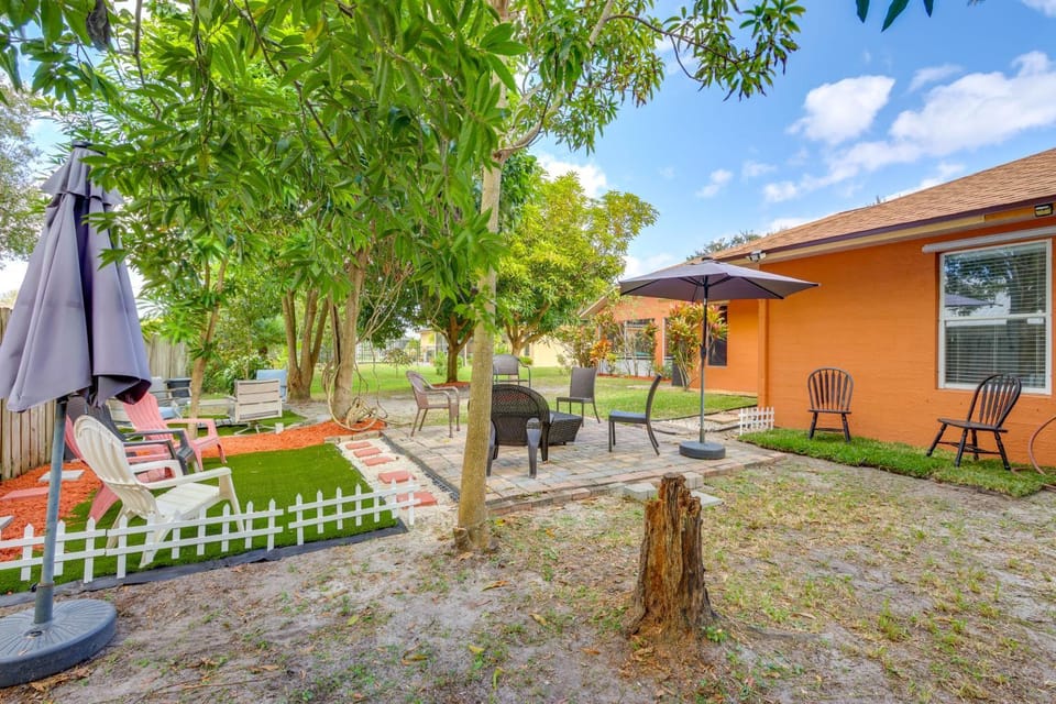 Spacious Backyard! Single-Level Port St Lucie Home House in Port Saint Lucie