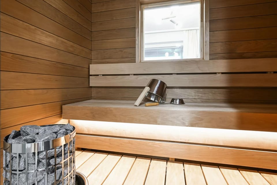 Modern City Suite - 2BDR - Sauna Apartment in Finland