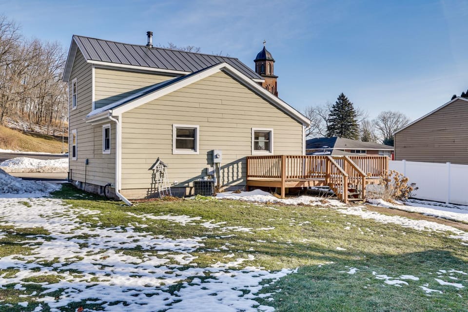 1 Mi to Mississippi River: Hunter & Angler Haven! House in Brownsville