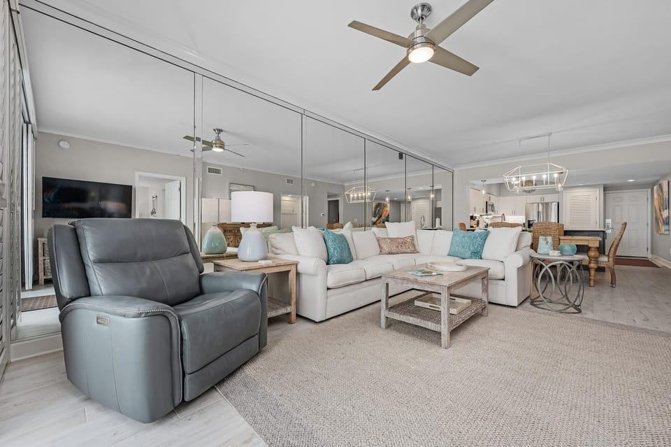 The Inn At Crystal Beach #310 Apartment in Destin