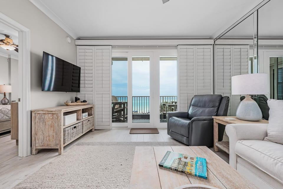 The Inn At Crystal Beach #310 Apartment in Destin