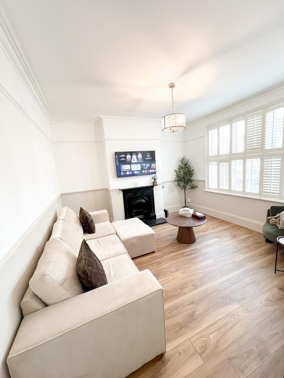 Communal lounge/ TV room, TV and multimedia, Living room, Seating area