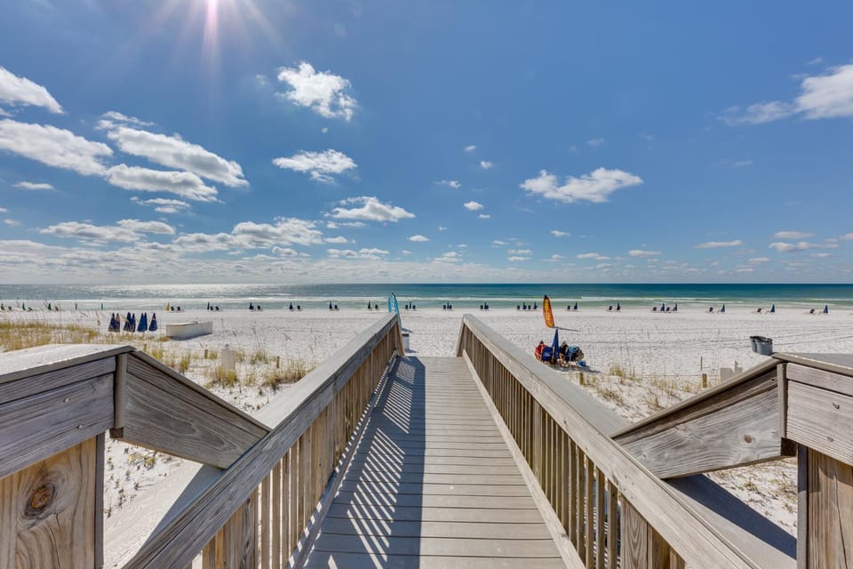 The Inn At Crystal Beach #404 Apartment in Destin