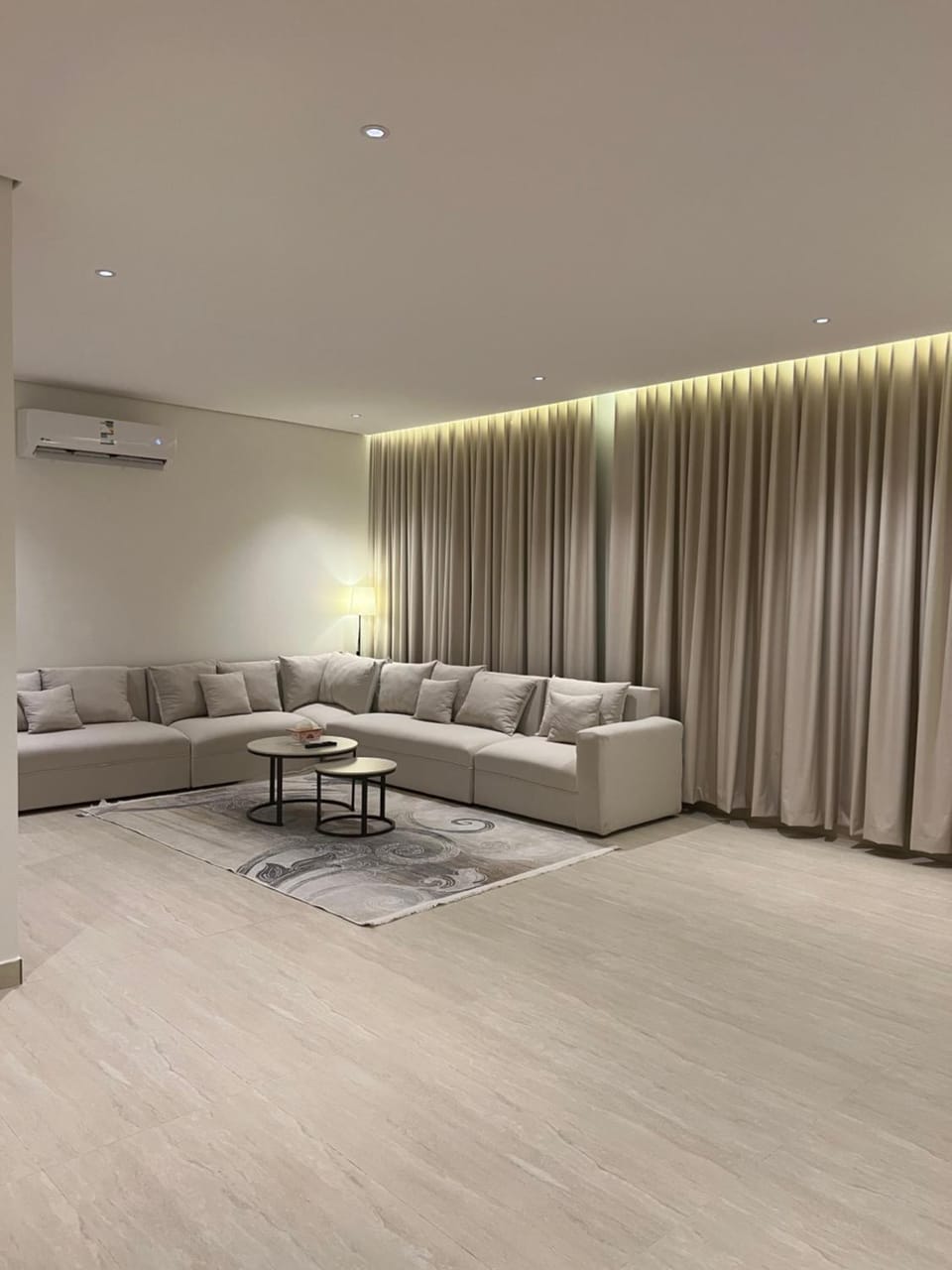 Living room, Seating area, air conditioner