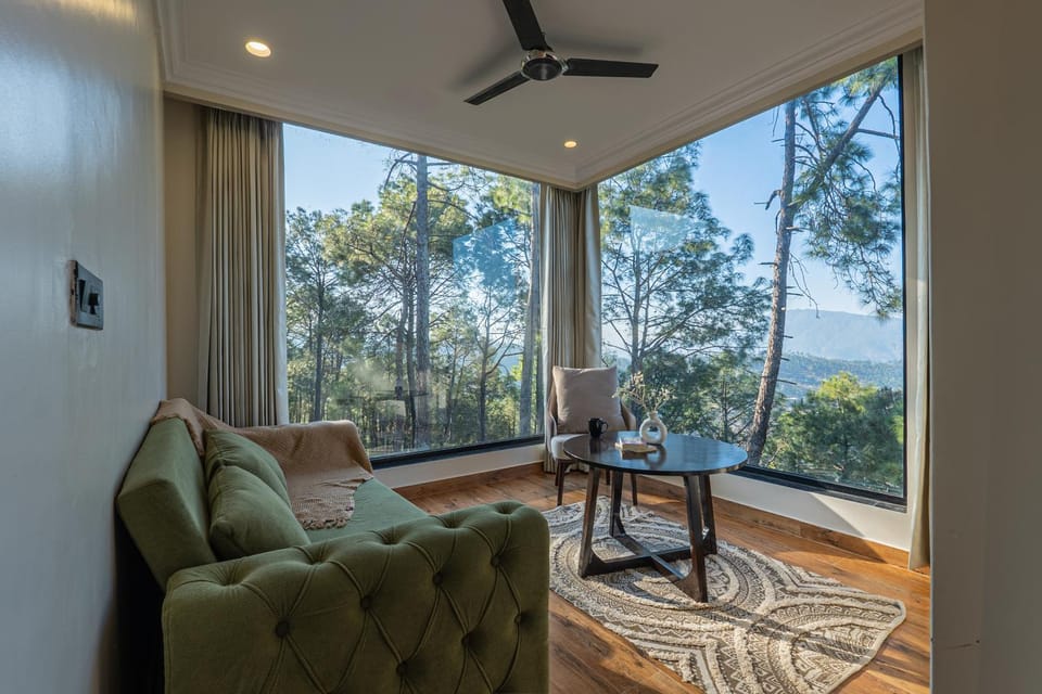 Property building, Patio, Staff, Natural landscape, Billiard, View (from property/room), View (from property/room), Balcony/Terrace, Living room, Seating area, Dining area, Food, Landmark view, Mountain view, Breakfast
