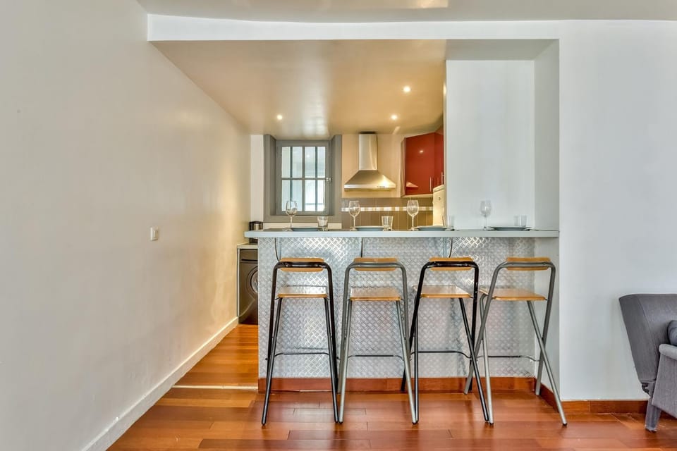Dining area, kitchen