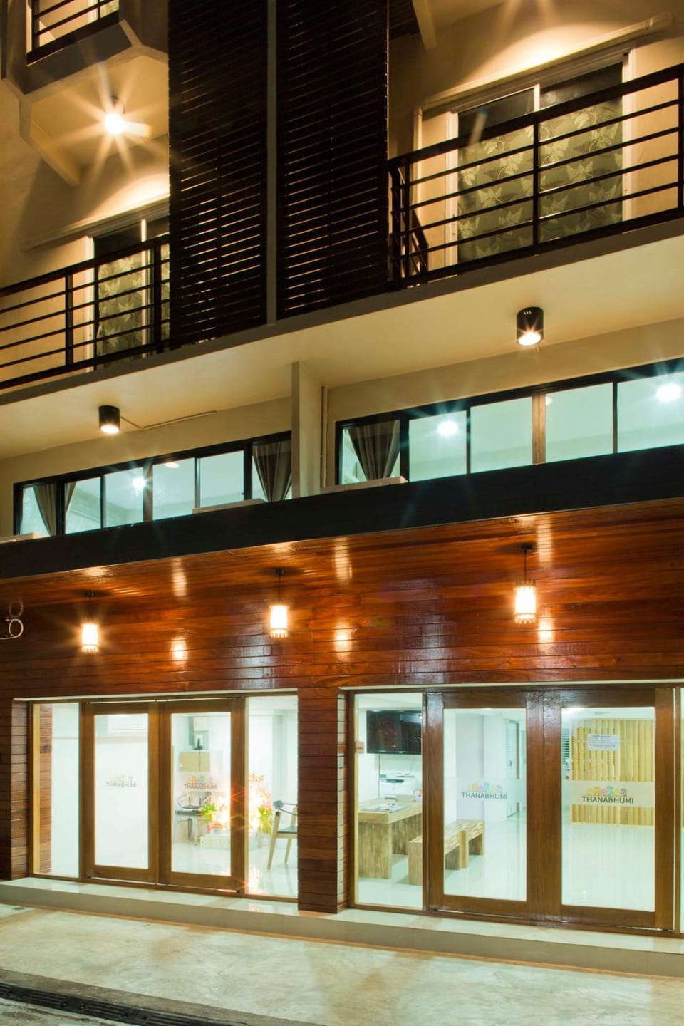 Facade/entrance