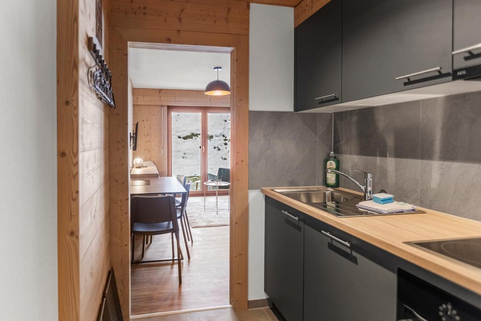 Dining area, dishwasher, oven, stove, kitchen