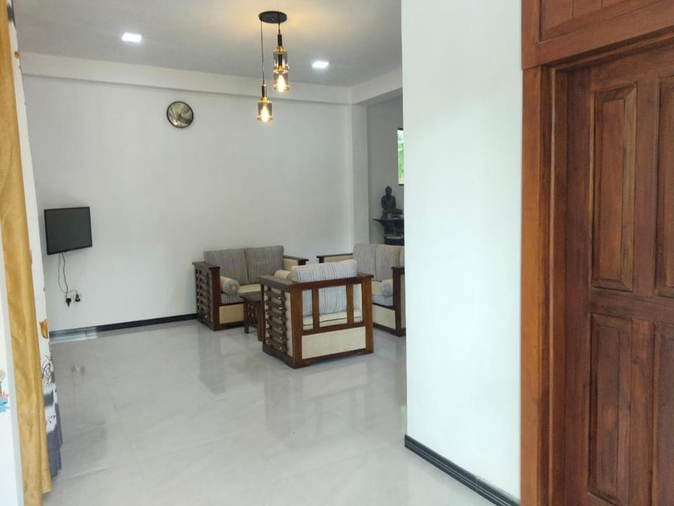 Serenity Grove Villa in Southern Province