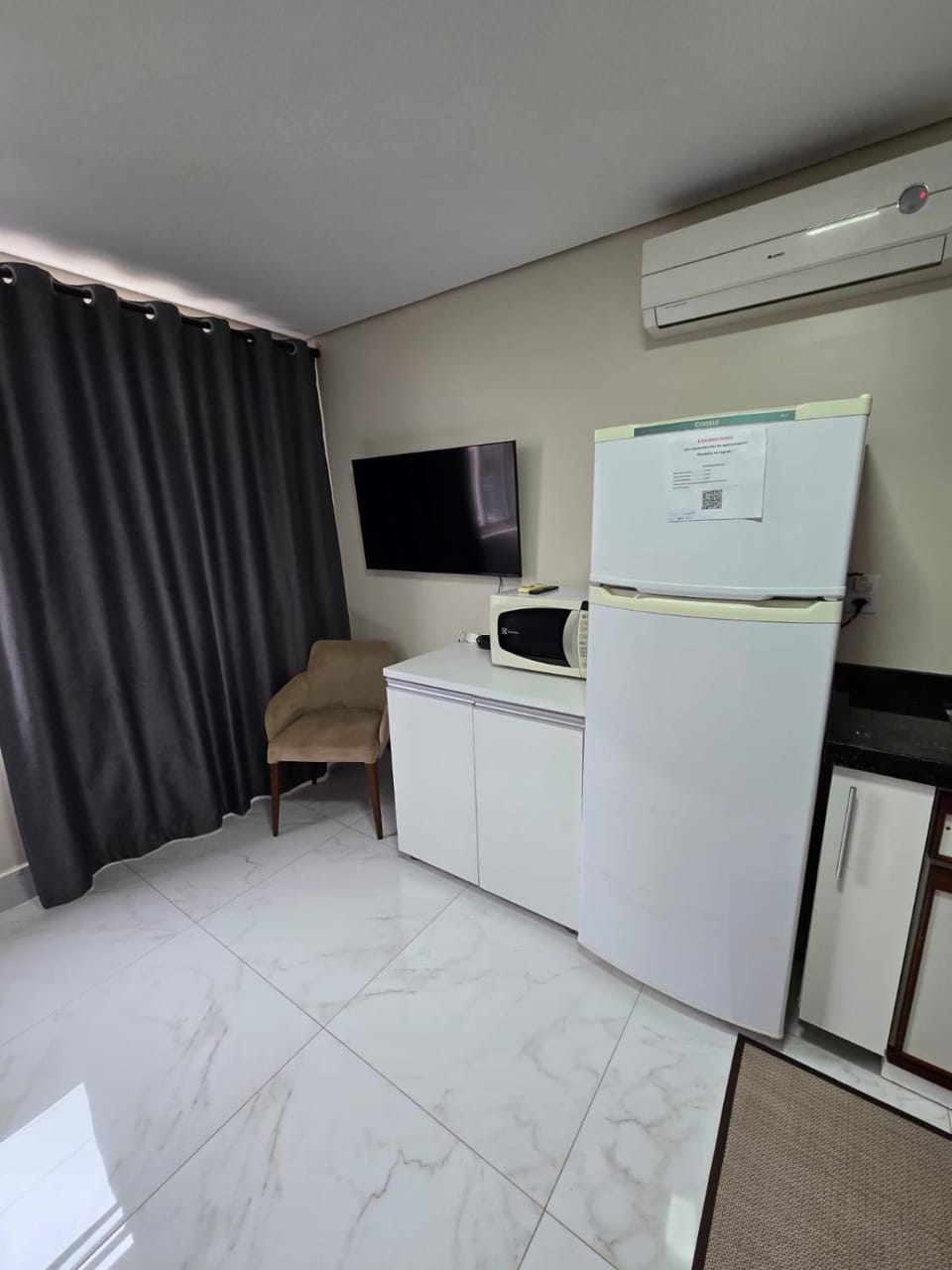 TV and multimedia, Kitchen or kitchenette, minibar, air conditioner