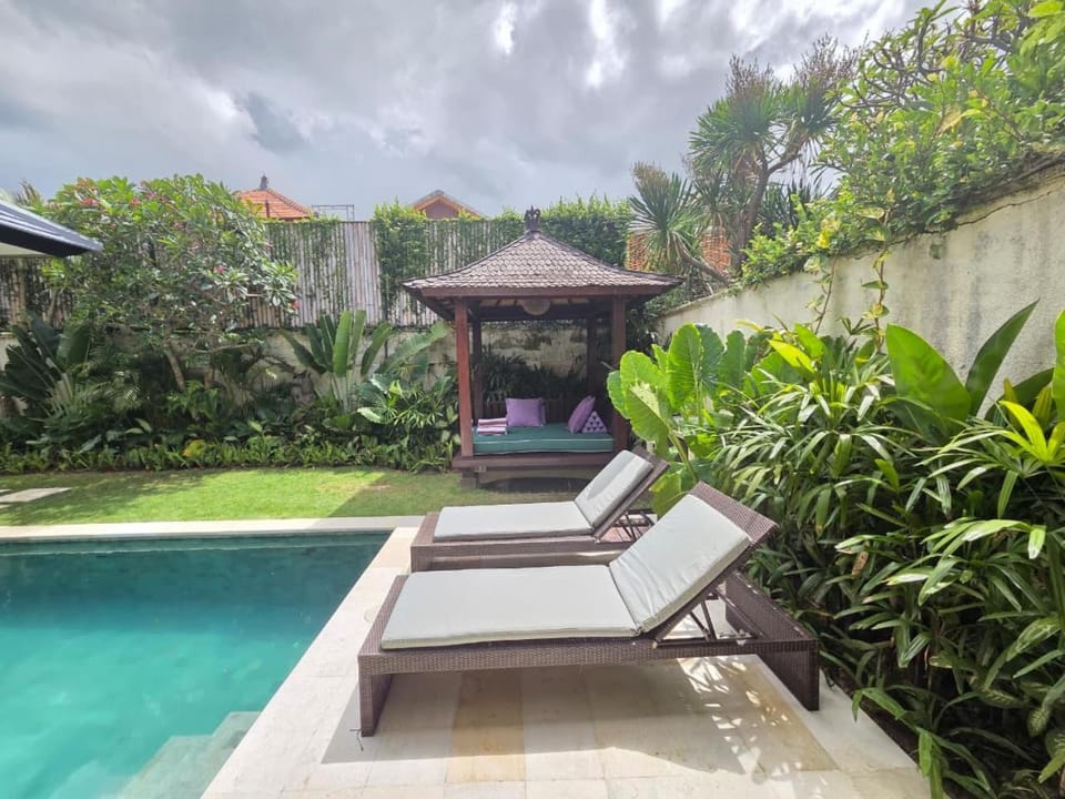 Villa Athena Two - Love, Leisure, and Bali Charm Villa in Denpasar