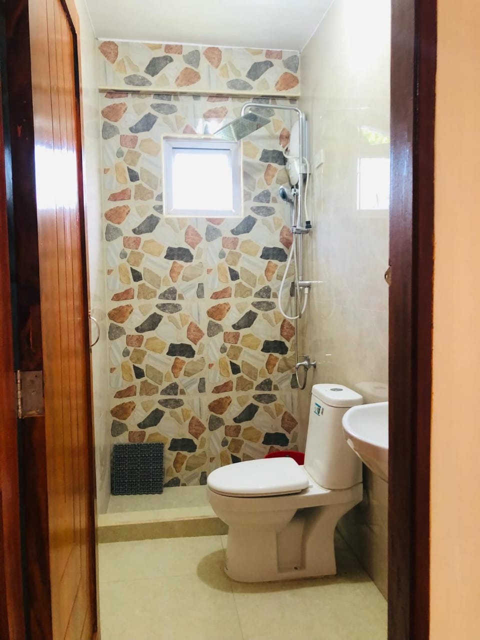 Dams Guesthouse Bed and Breakfast in Bicol