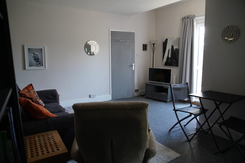 Seaford Snug Apartment in Seaford