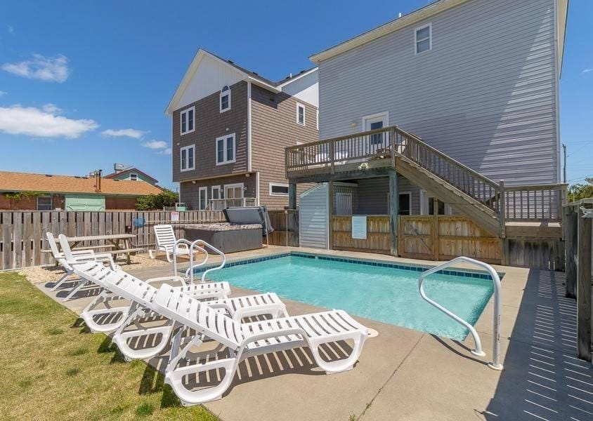 Vitamin Sea - NH MP 11, Ocean View, Beach 45 Yds, Pool, Hot Tub, Pets OK, Flex Stays House in Nags Head